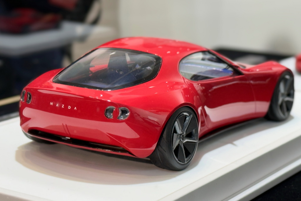 1/18 MAZDA ICONIC SP （RED）