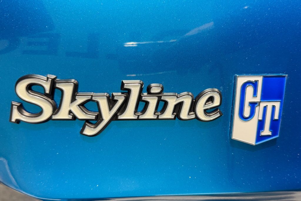 Skylineはケンメリ、GTはV35用をブルーに塗装