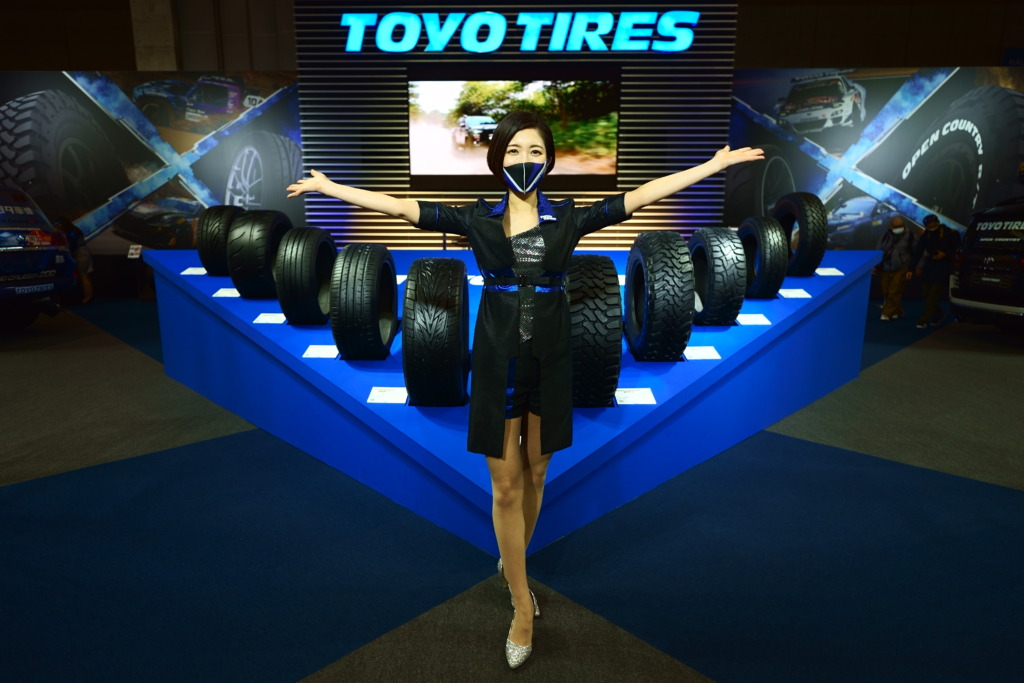 東京オートサロン2022のTOYO TIRESブースにて